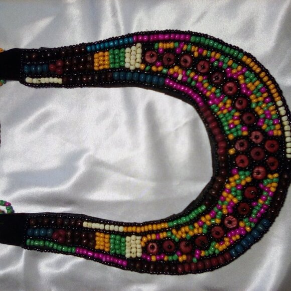 Colorful Beaded Necklace - Picture 8 of 8